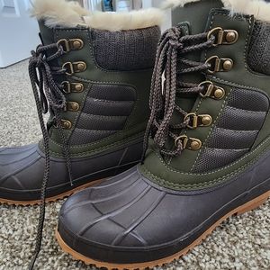Khombu Kathleen duck boots new women's size 6